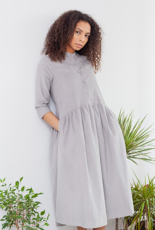 Lässiges Kleid in Grau